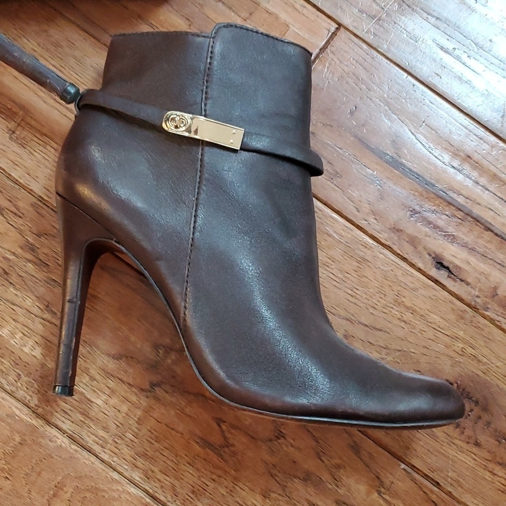 Coach Ugene high heel brown bootie - Picture 4 of 10